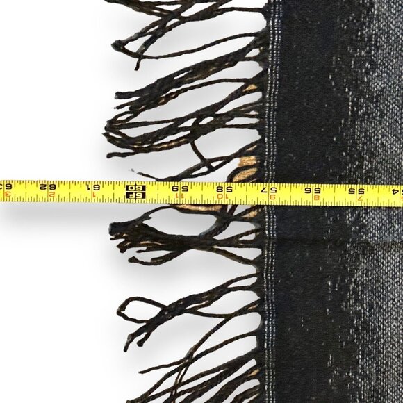 Elegant Black and Gray Wrap - Picture 11 of 15